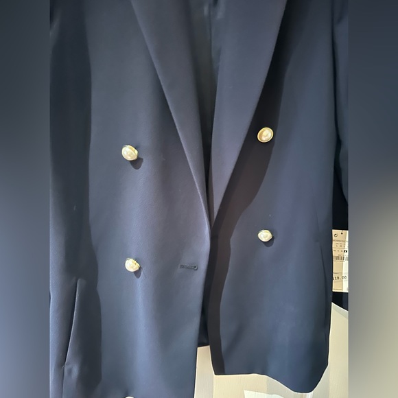 ✨BNWT✨ Zara navy blue blazer with Pearl button details size L - Picture 3 of 6